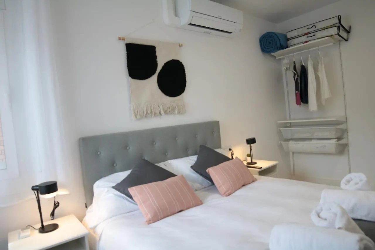 Modern Apartament Al Costat Del Parc De La Devesa Girona 0*,