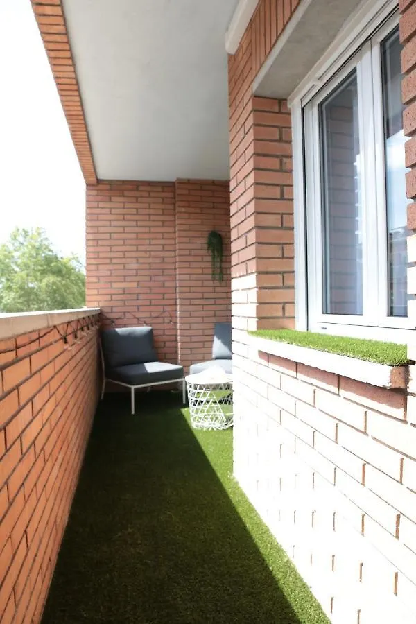 Modern Apartament Al Costat Del Parc De La Devesa 赫罗纳 0*,  西班牙